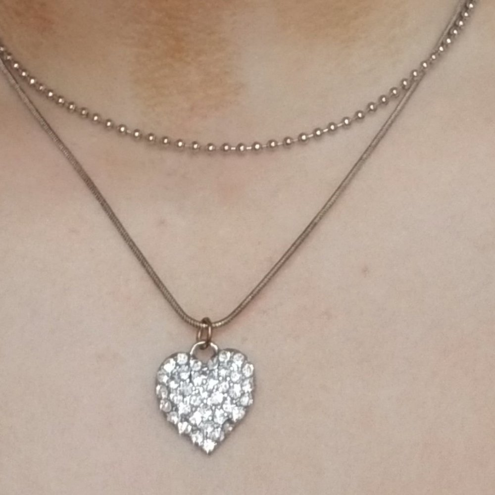 2 Silver necklaces with heart charm